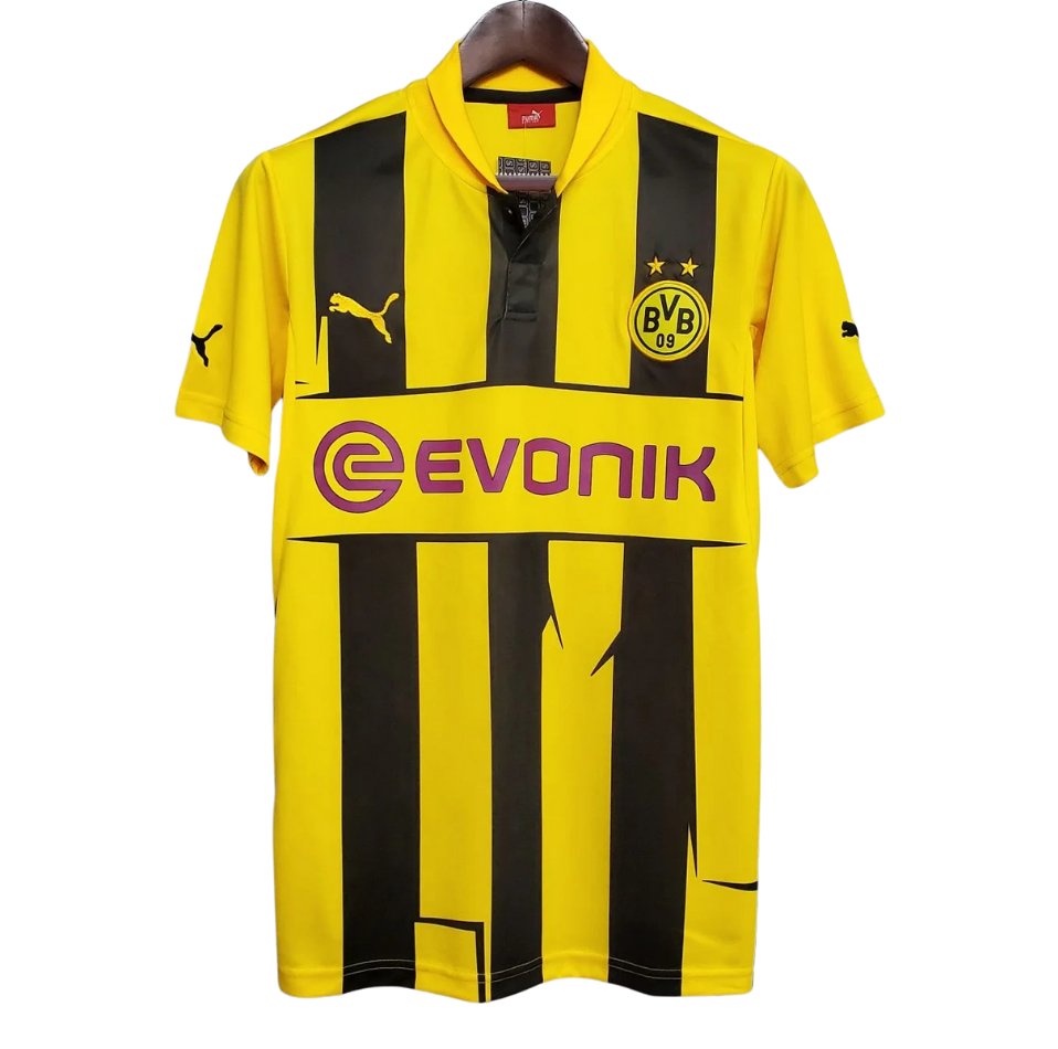 Camiseta retro del Borussia Dortmund temporada 2012-13 local en color amarillo y negro, vista frontal