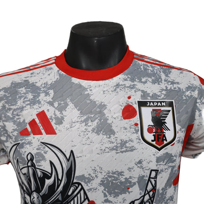 Detalle escudo camiseta Japón Samurái 2025 edición especial selección japonesa
